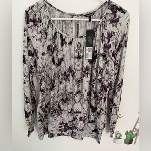 Daisy Fuentes Large Petite Woman’s Pretty in Lace Grey Combo long sleeve top